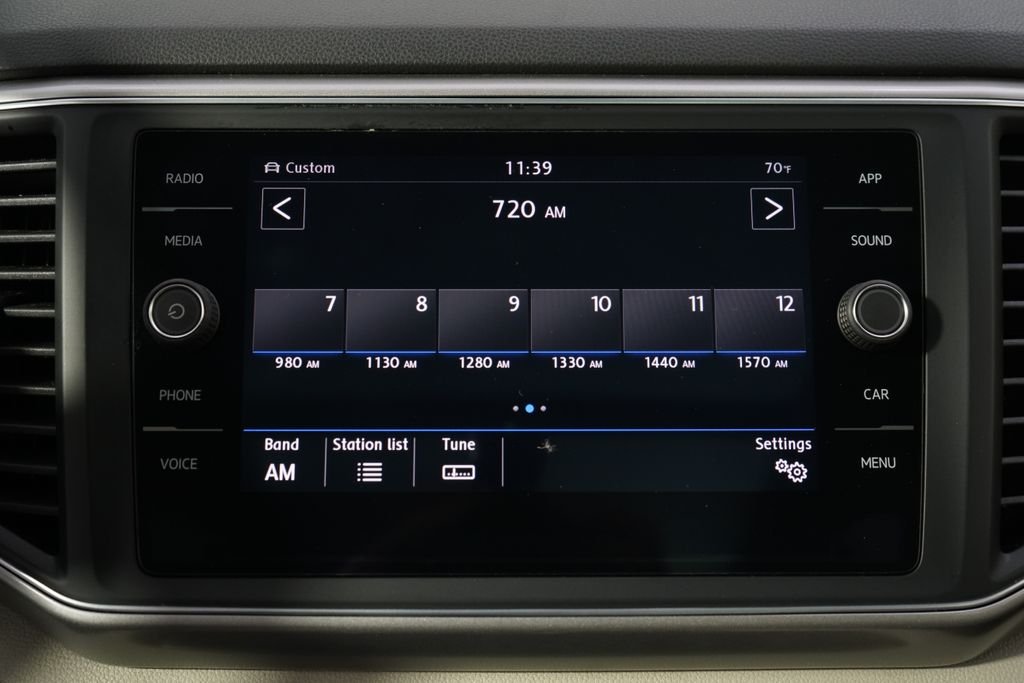 Used 2019 Blue Metallic Volkswagen 3.6L V6 SE image 28