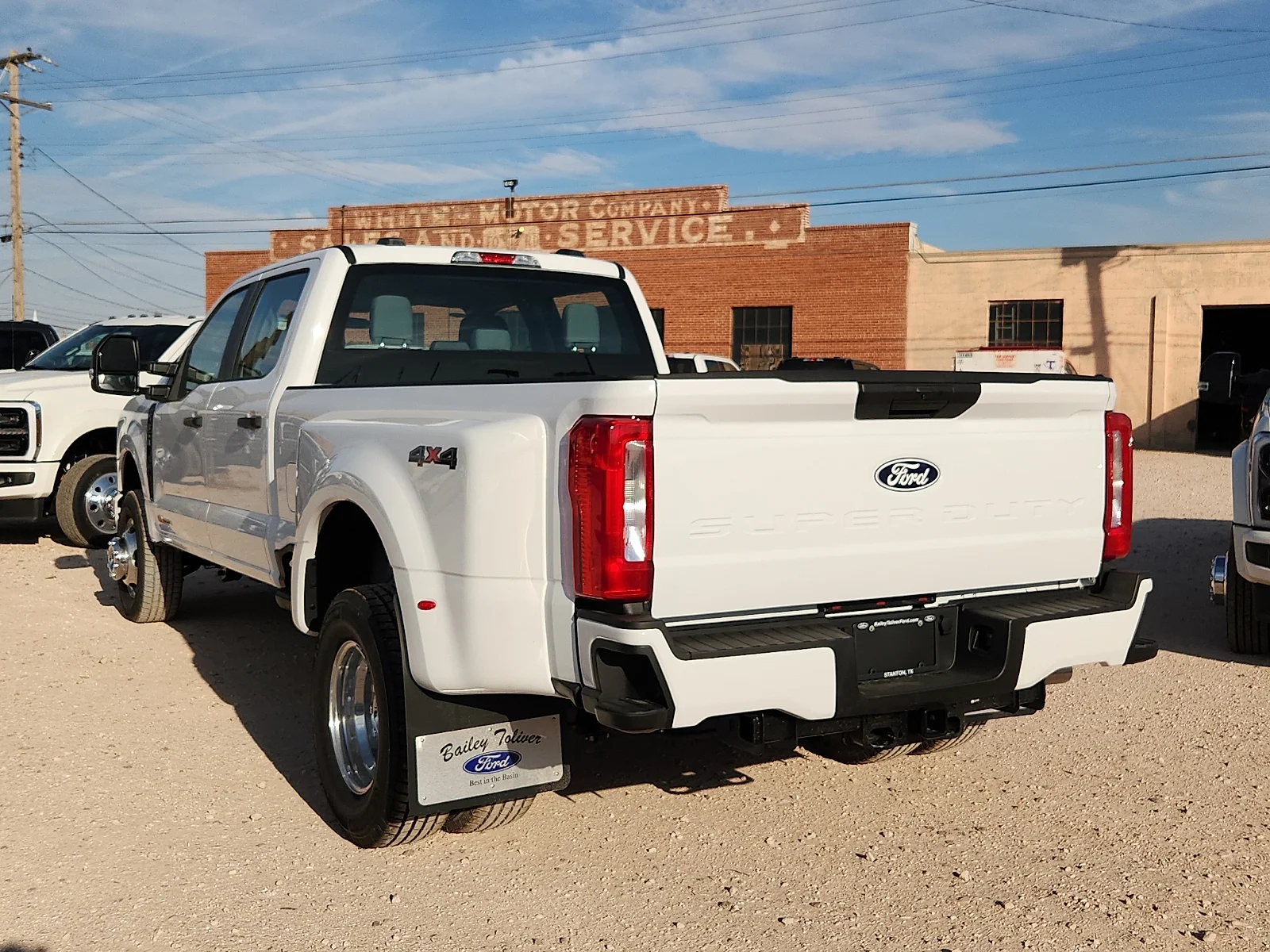 New 2027 Oxford White Ford XL image 5