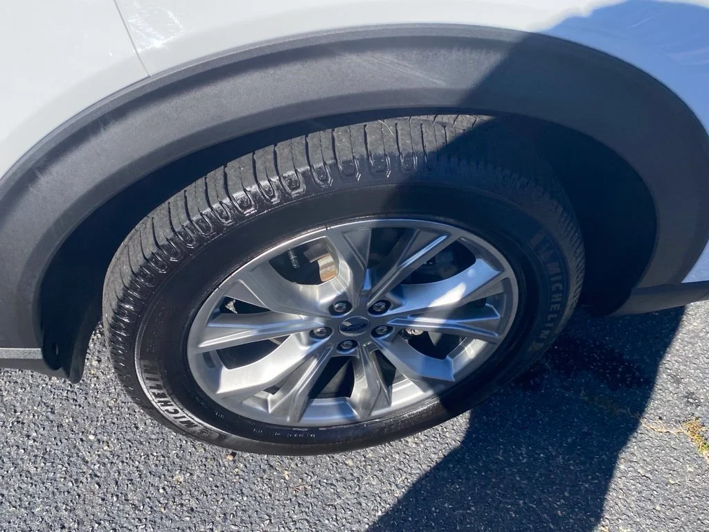 Used 2020 White Ford Limited image 18