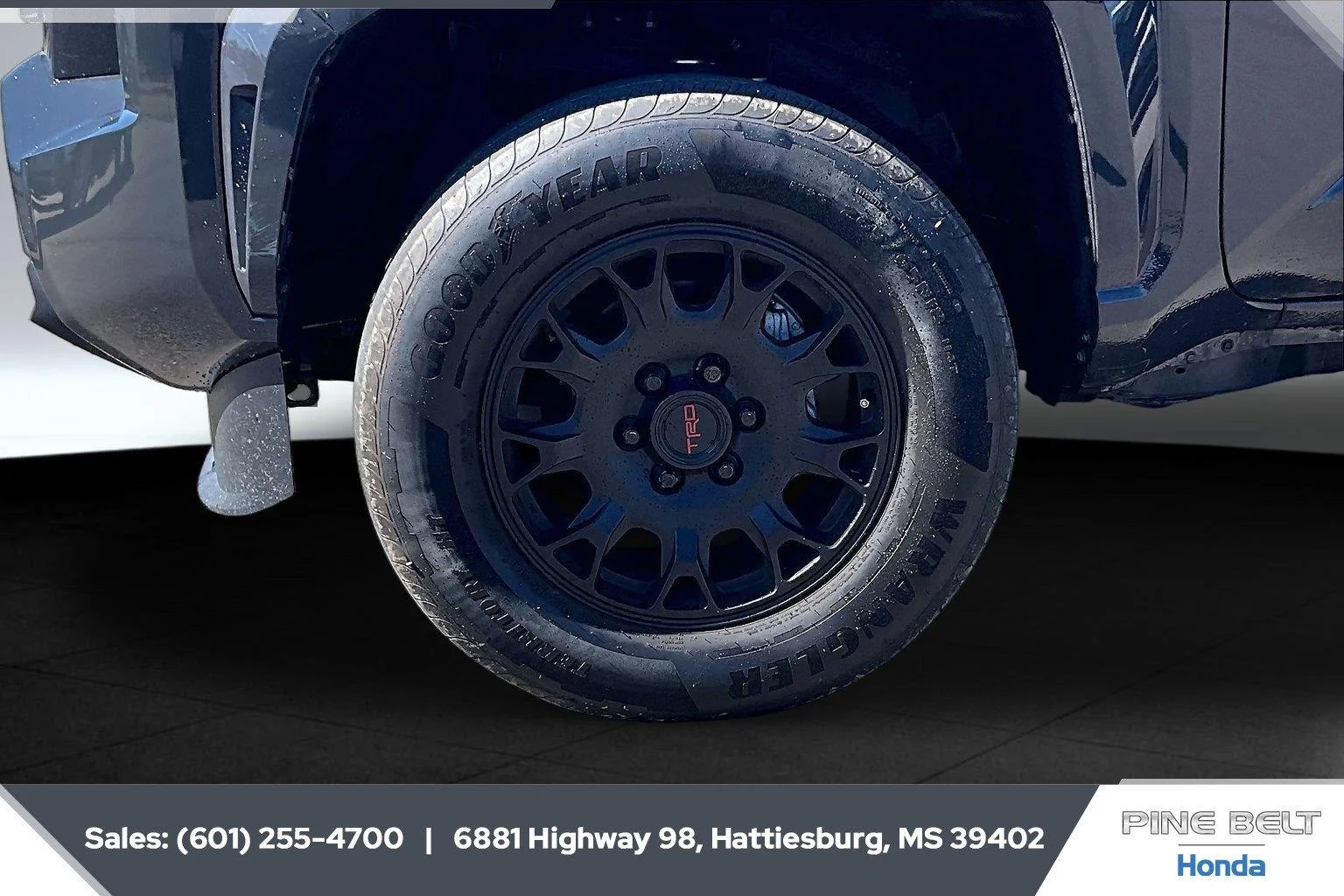 Used 2025 Underground Toyota SR5 image 7