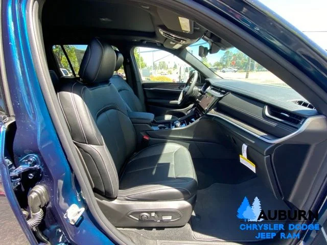 New 2026 Fathom Blue Pearlcoat Jeep Limited image 15