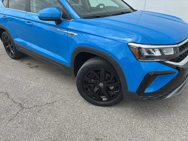 Certified 2023 Volkswagen Taos SE with VIN 3VVNX7B2XPM318919 for sale in Kansas City