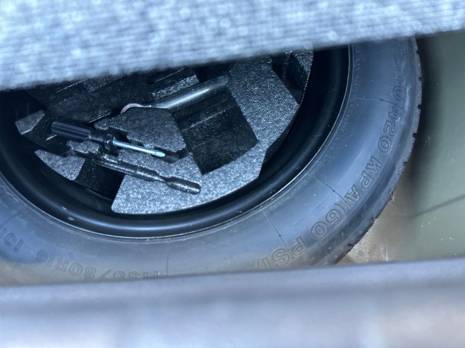 Used 2012 Gray Subaru 2.5i image 40