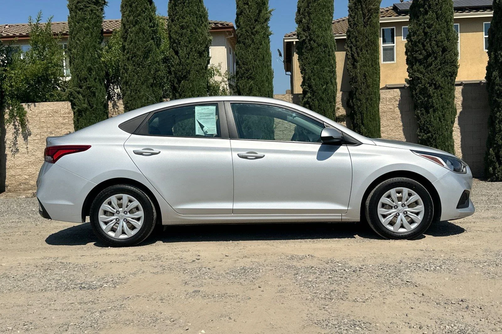 Used 2022 Olympus Silver Hyundai SE image 3