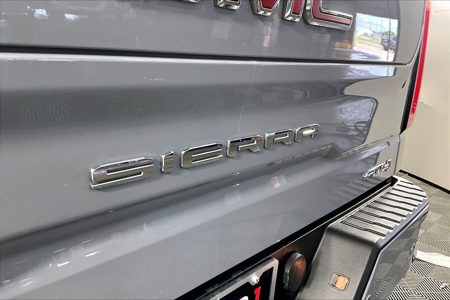Used 2025 Thunderstorm Gray GMC AT4 image 30