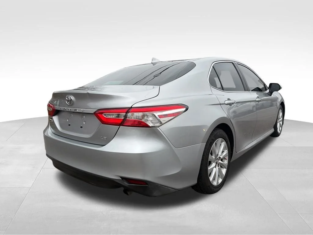 Used 2019 Silver Toyota LE image 5