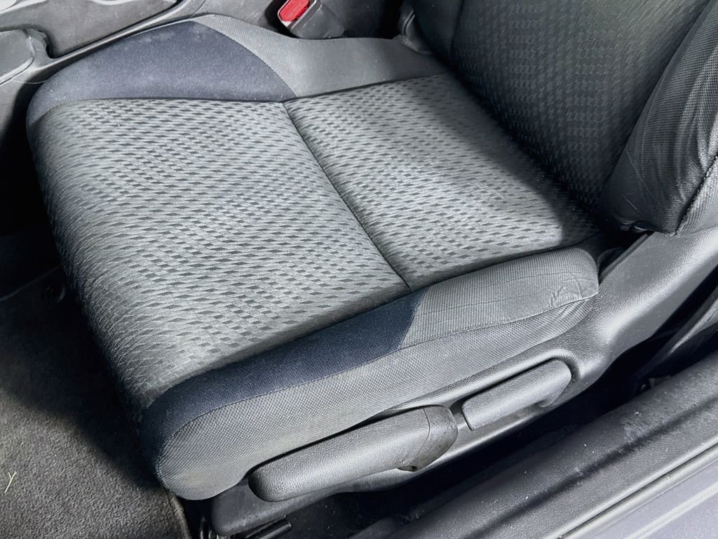 Used 2015 Gray Honda LX image 23