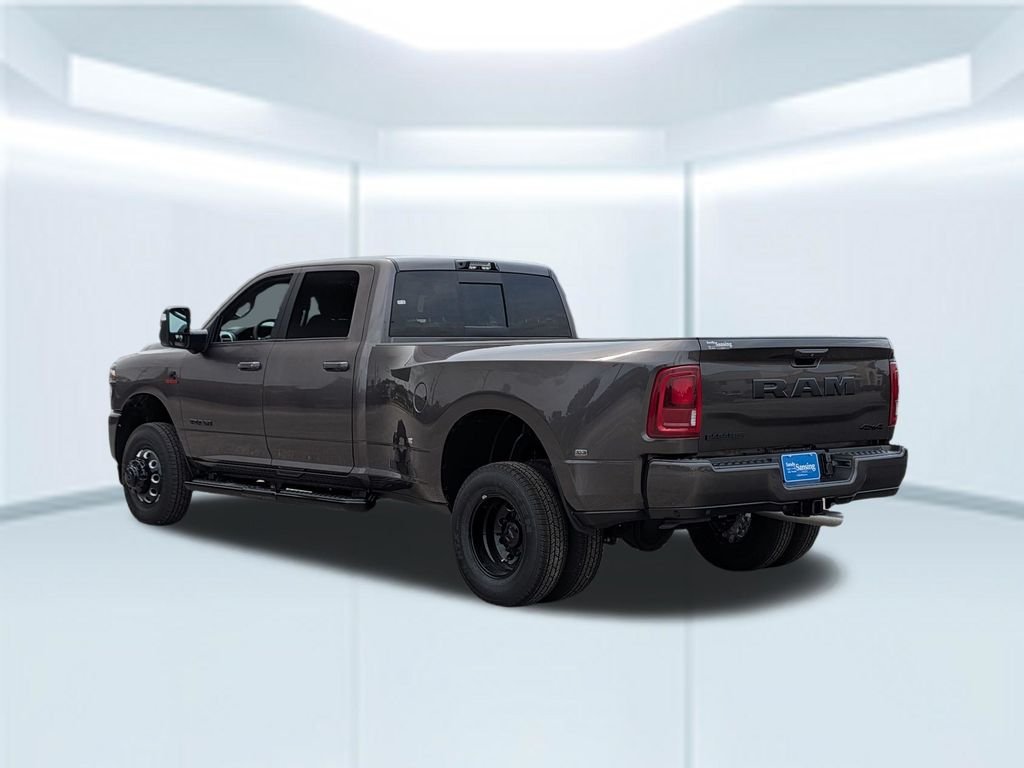 New 2026 Granite Crystal Metallic Clear-Coat Exterior Paint RAM Laramie image 3