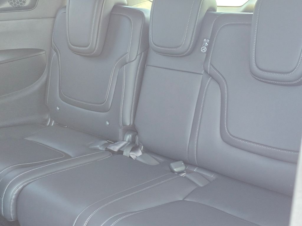 New 2026 Aspen White TriCoat / Super Black Two-tone Nissan PRO-4X® image 16