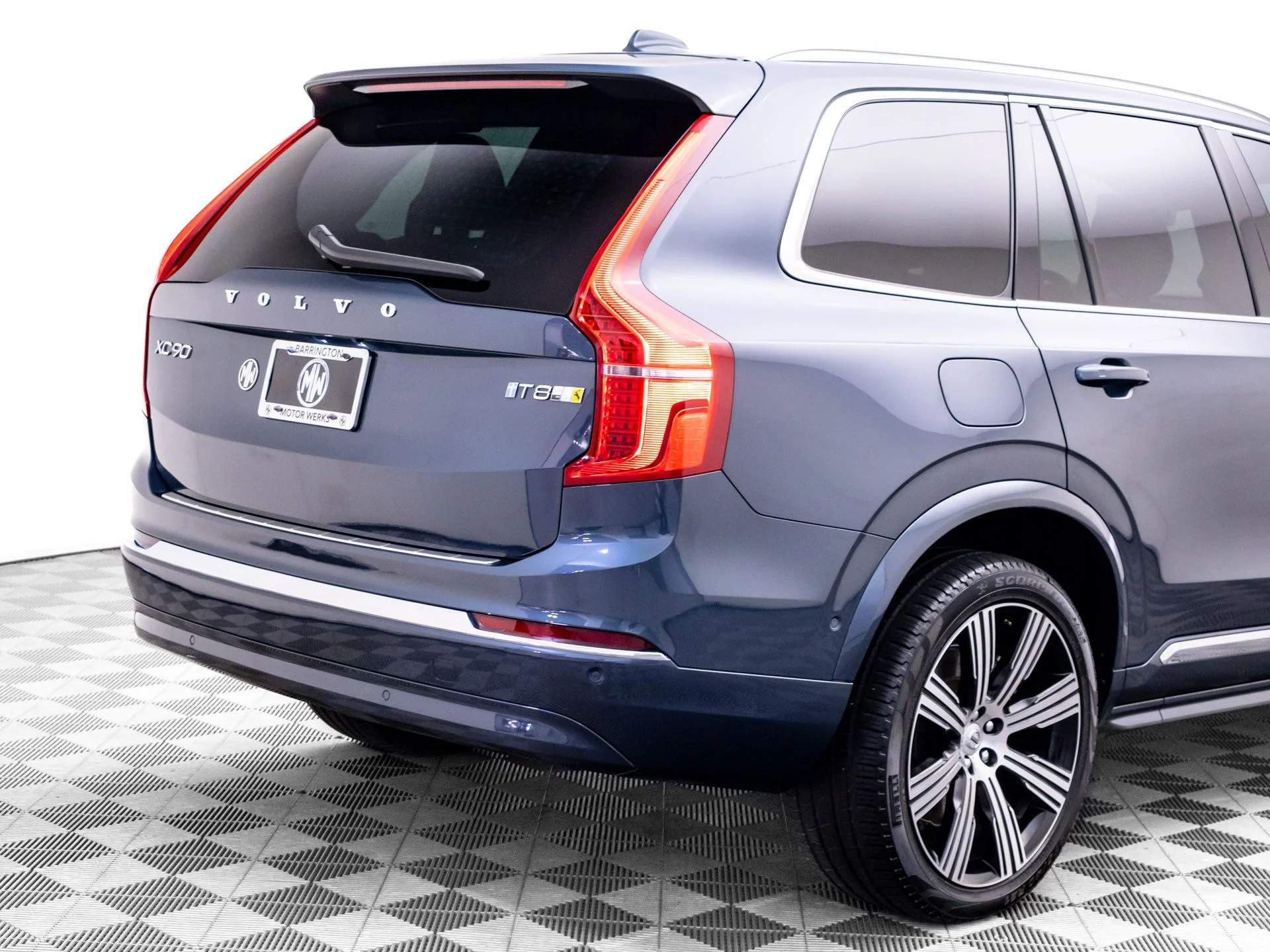 Used 2025 Blue Volvo T8 Ultra image 36