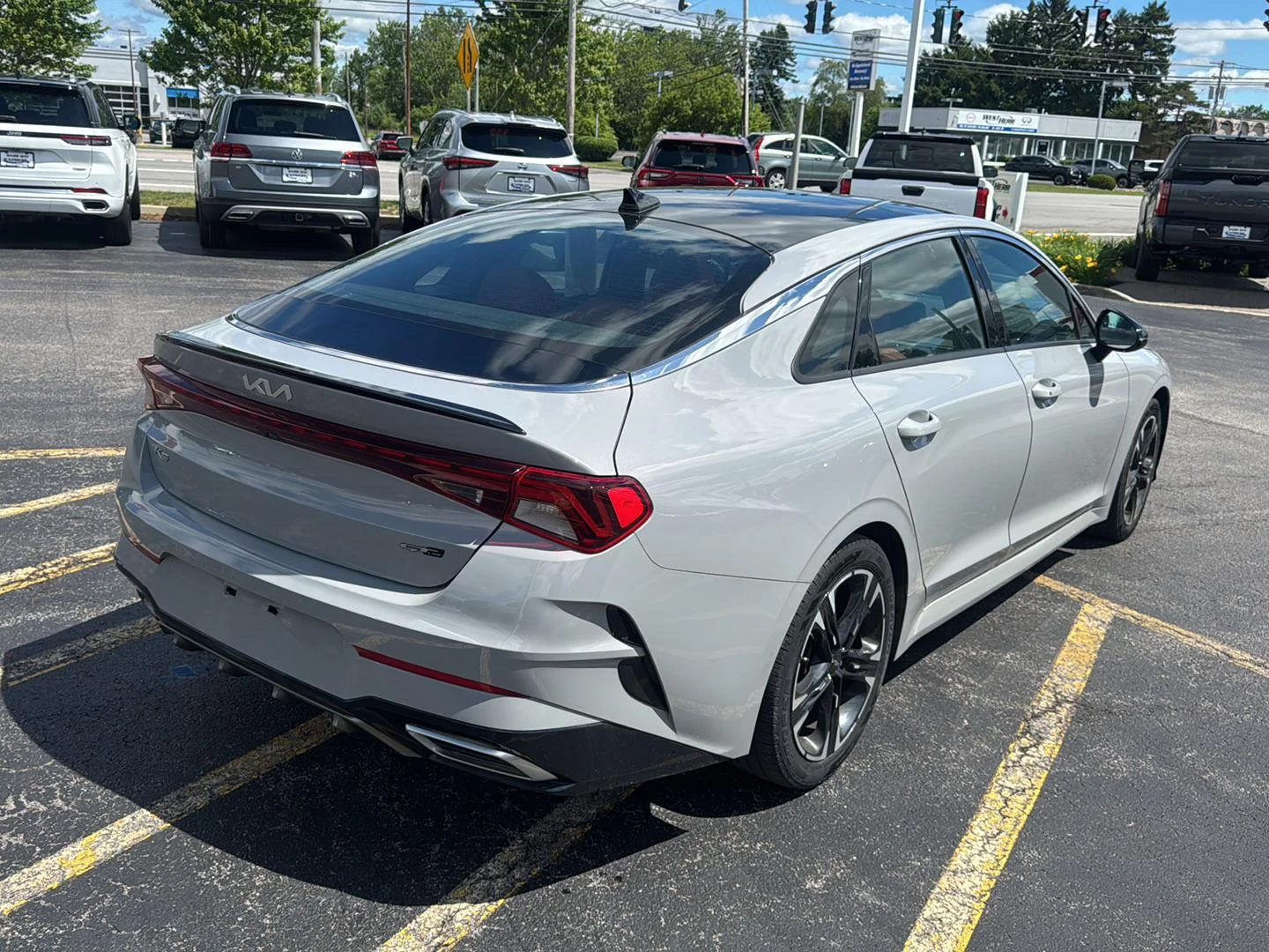 Used 2022 Wolf Gray Kia GT-Line image 6
