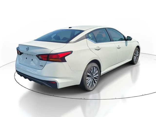 Used 2026 White Nissan 2.5 SV image 3