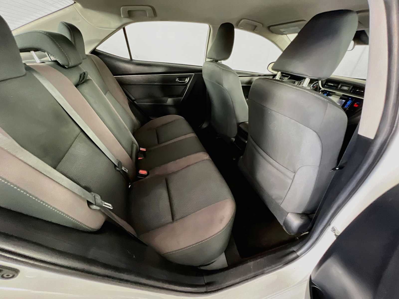 Used 2018 Super White Toyota LE image 26