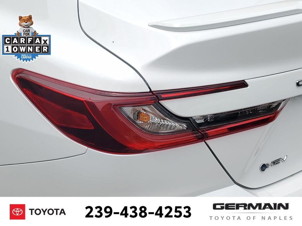 Used 2025 White Toyota LE image 16