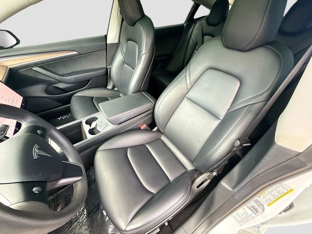 Used 2023 White Tesla Base image 19