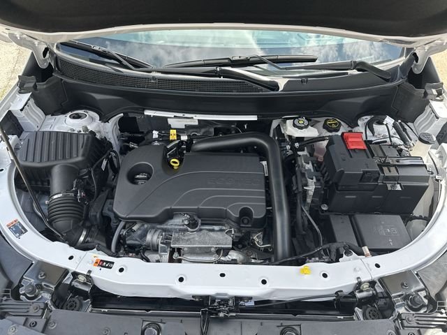 Certified Used 2025 Summit White Chevrolet LT image 20