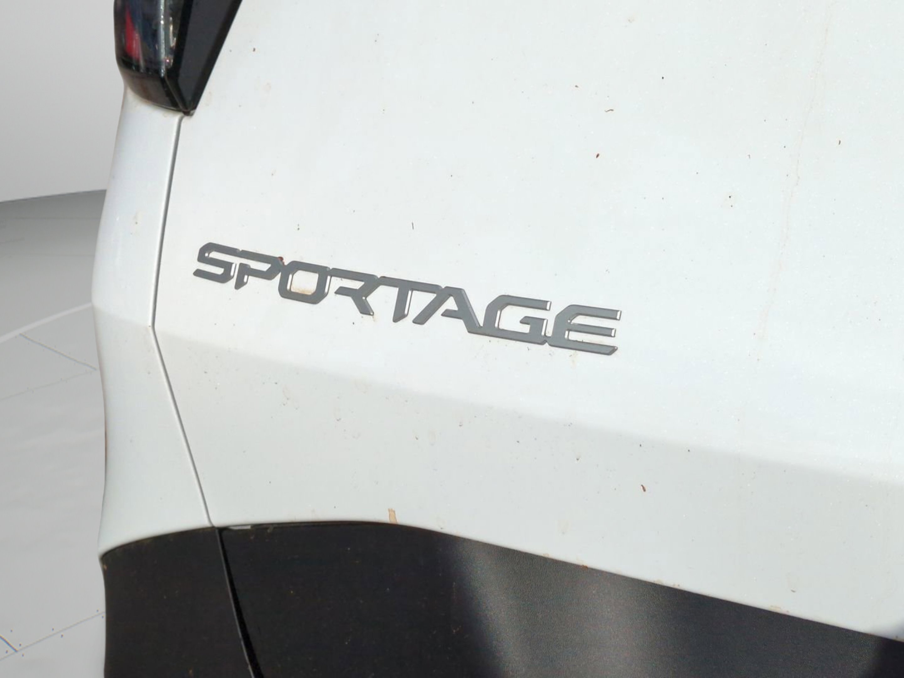 New 2026 Glacial White Pearl Kia EX image 15