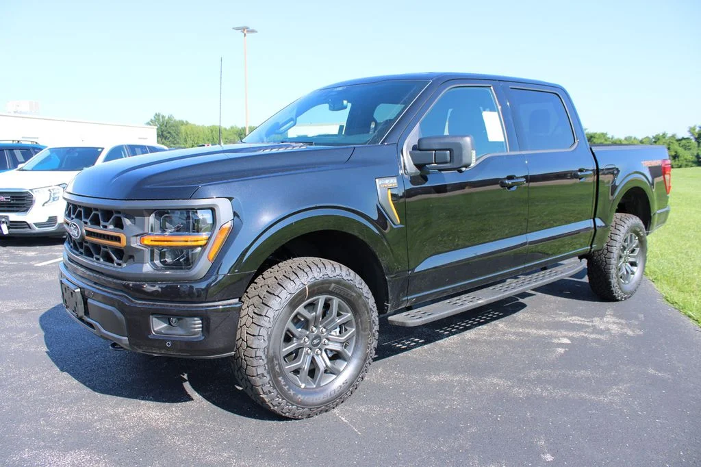 New 2026 Agate Black Metallic Ford Tremor® image 3