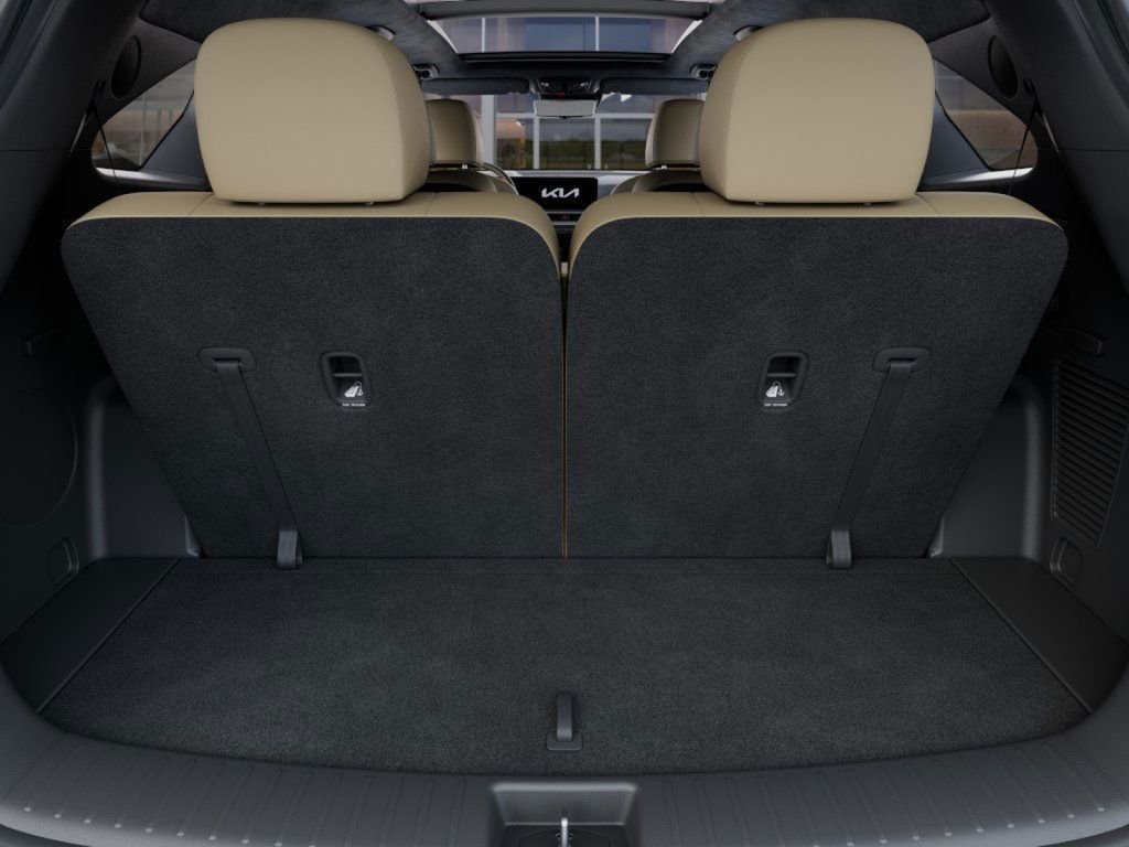 New 2024 White Kia X-Line SX Prestige image 19