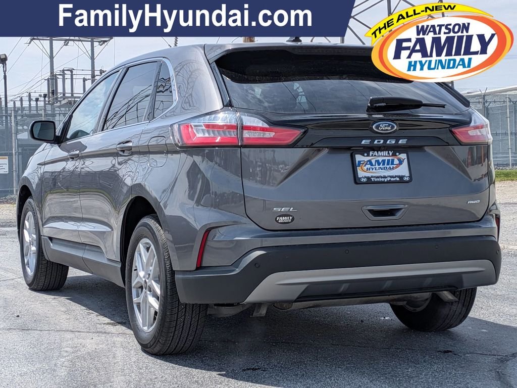 Used 2024 Gray Ford SEL image 5