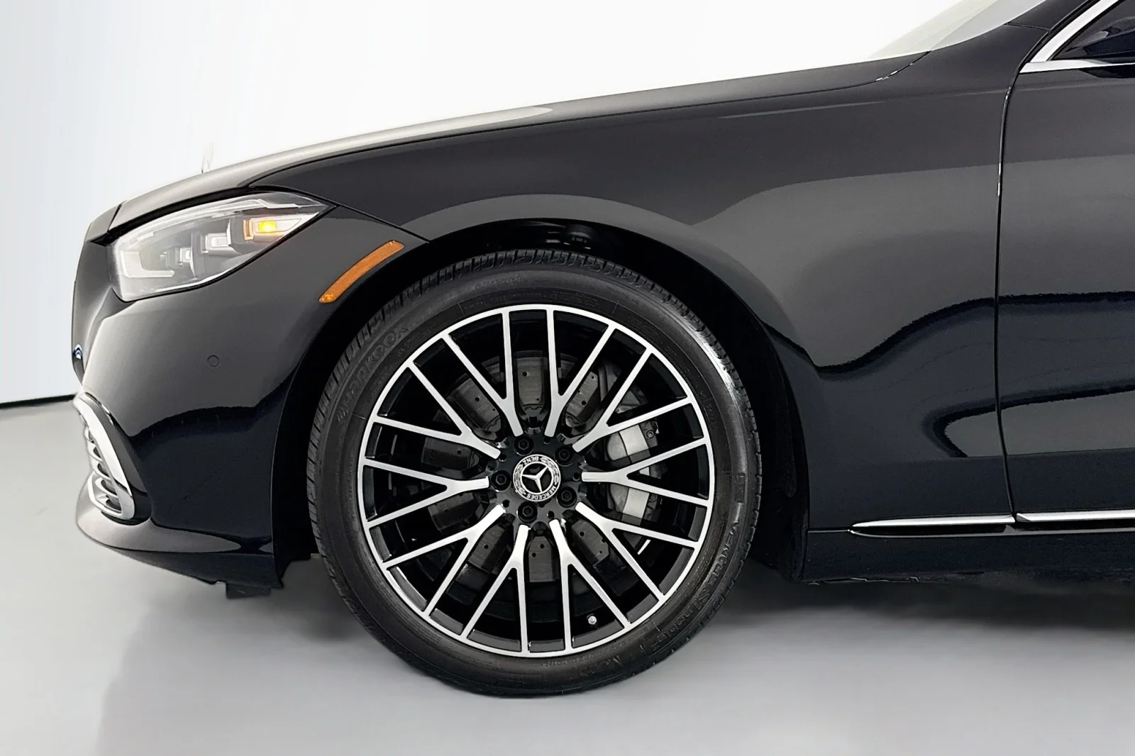 Certified Used 2026 Obsidian Black Metallic Mercedes-Benz S 500 image 11