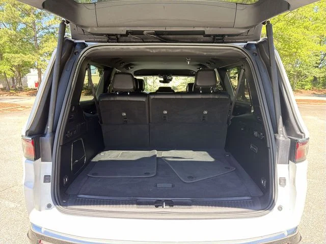 Used 2024 White Jeep Series III image 25