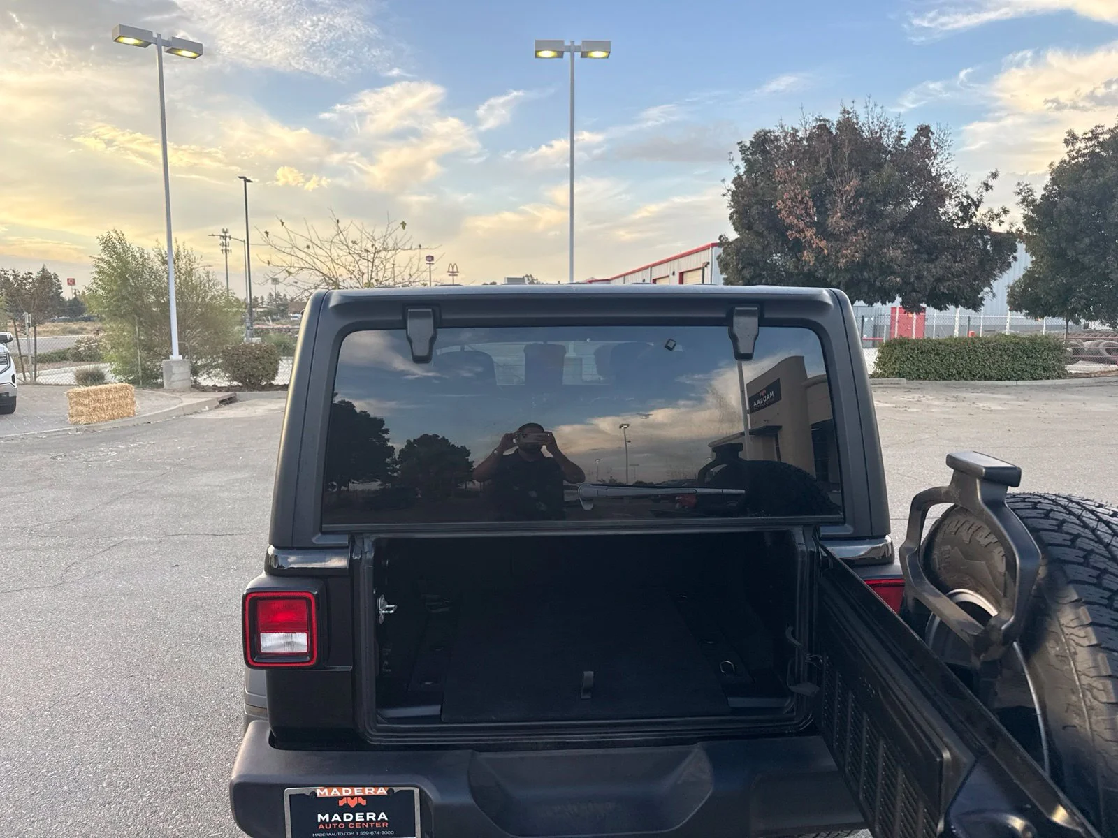 Used 2020 Black Jeep Unlimited Sport image 24