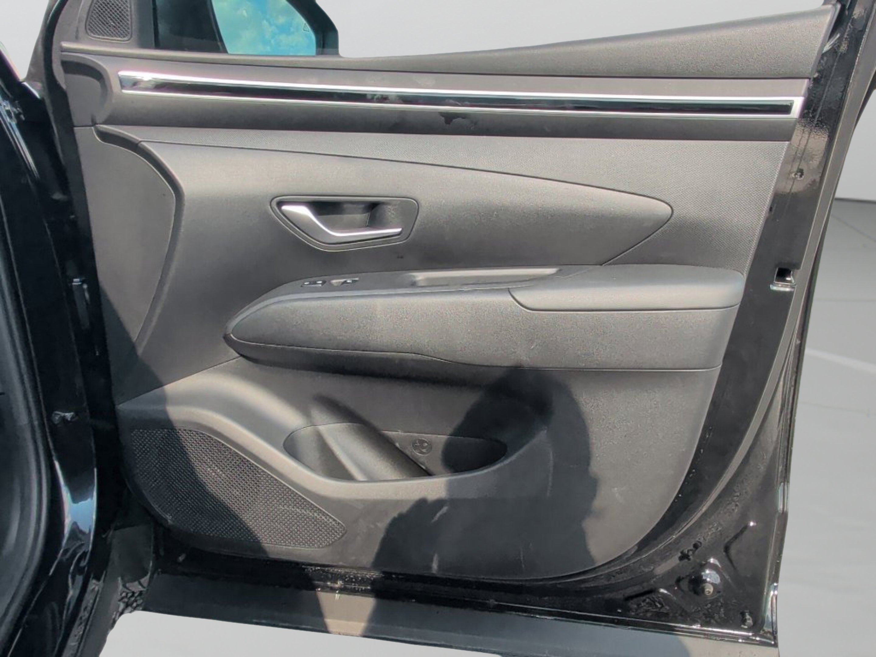 Used 2024 Phantom Black Hyundai SEL image 39