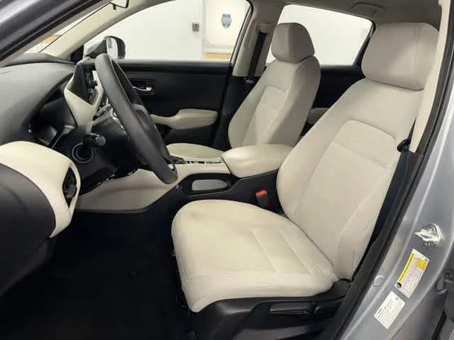 Used 2023 Lunar Silver Metallic Honda LX image 15