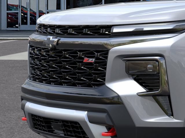 New 2027 Sterling Gray Metallic Chevrolet Z71 image 13
