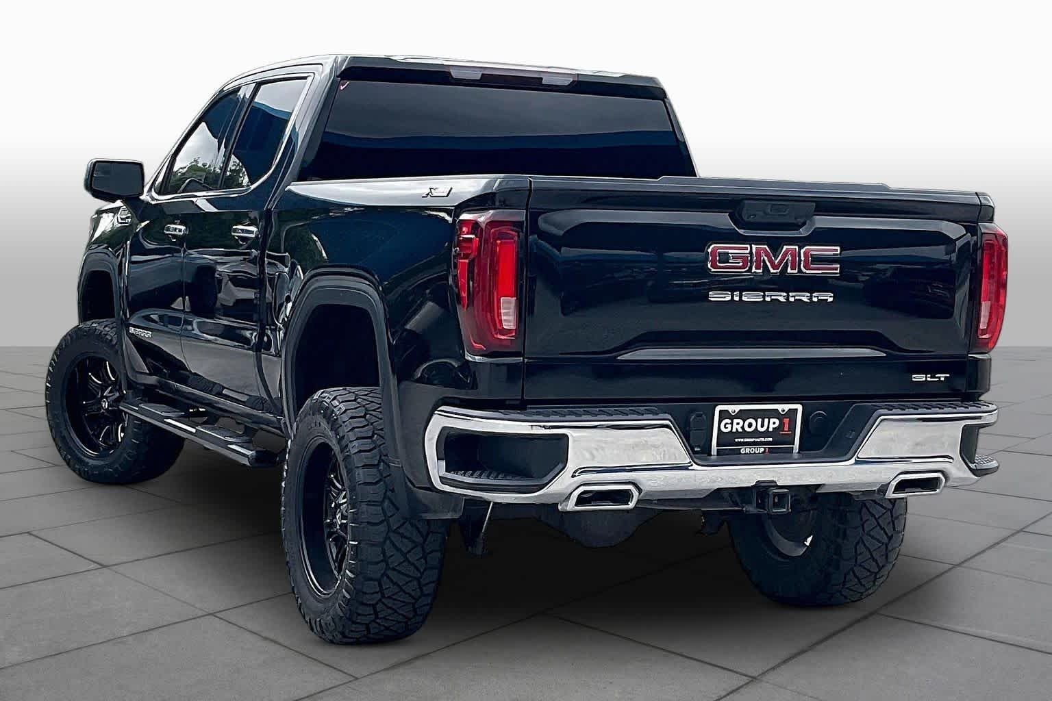 Used 2023 Onyx Black GMC SLT image 12