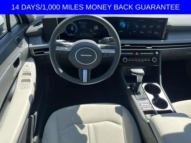 Certified Used 2025 White Hyundai SE image 9