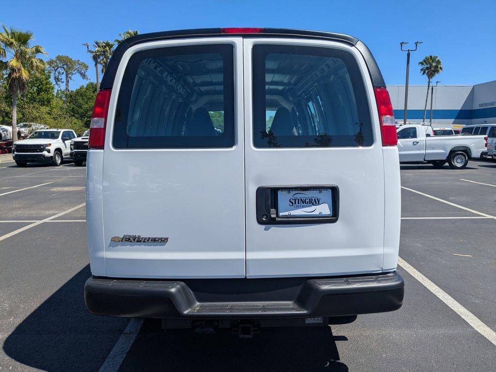 2025 Chevrolet Express Cargo Work Van - Photo 6