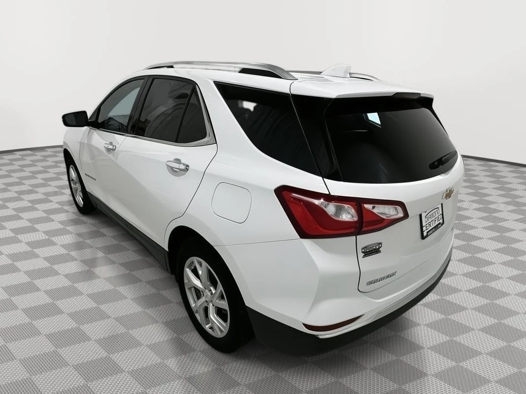 Used 2021 SUMMIT WHITE Chevrolet Premier image 3