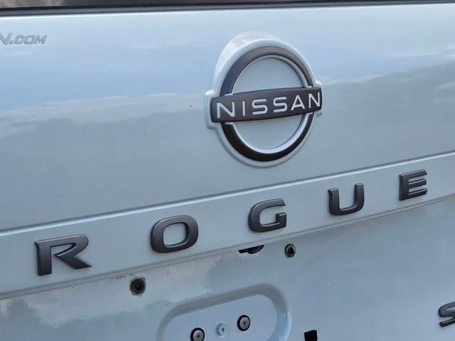 Used 2024 White Nissan SV image 17