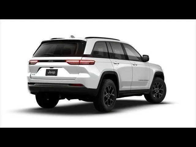 New 2026 Silver Zynith Exterior Paint Jeep Altitude image 2