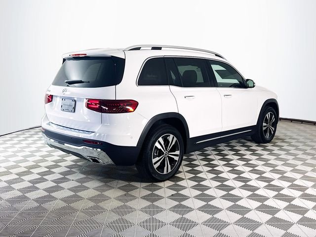 New 2026 Polar White Mercedes-Benz GLB 250 image 7