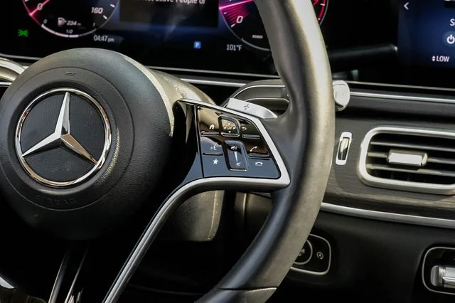 Used 2024 Silver Mercedes-Benz GLE 450 image 24