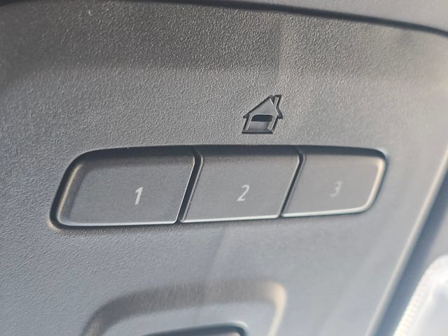 Used 2024 Crystal White Tricoat Cadillac Sport Platinum image 34