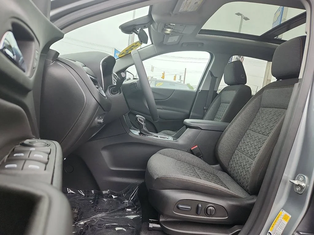 2023 Chevrolet Equinox LT - Photo 13