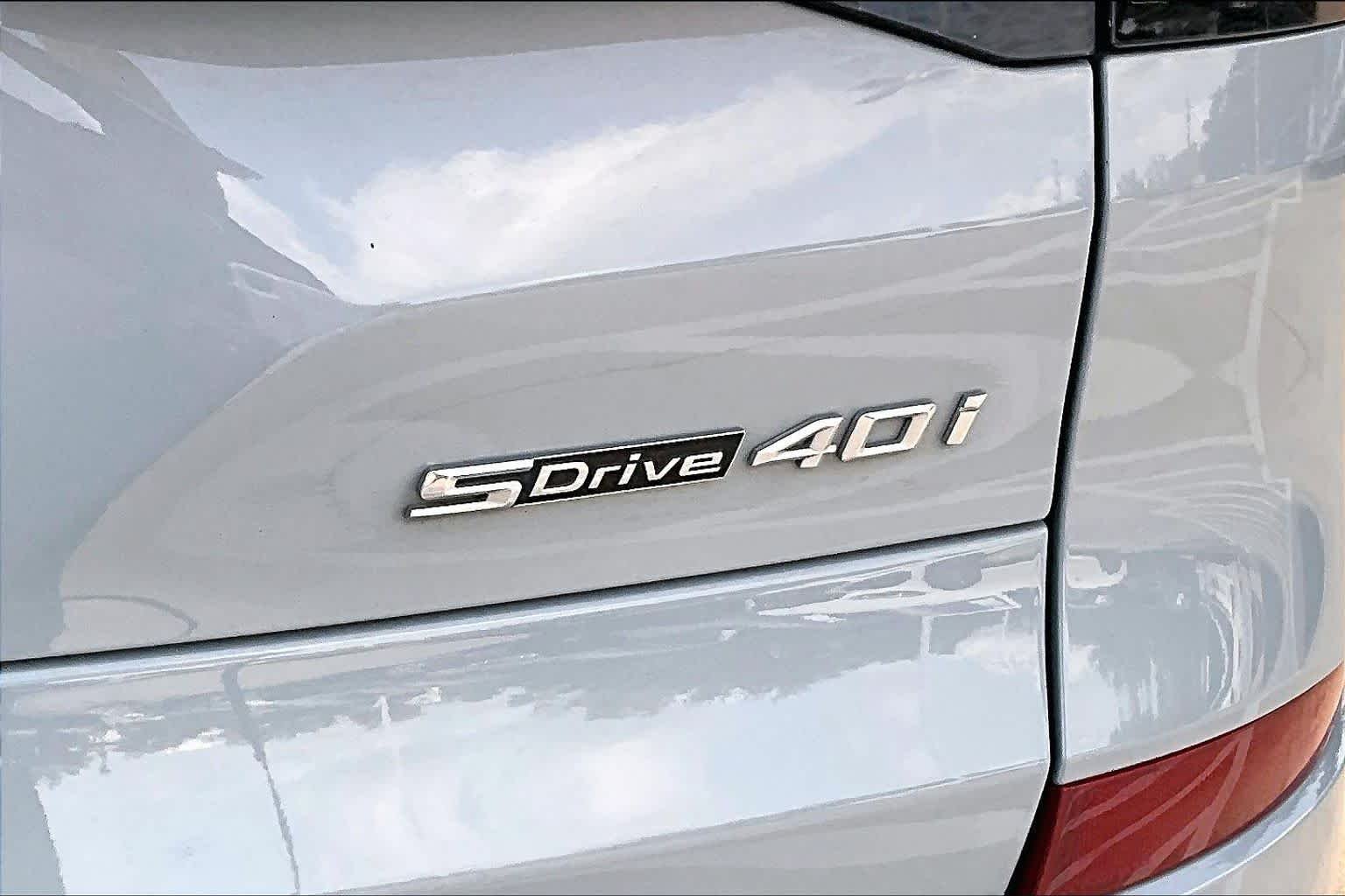 Used 2025 Brooklyn Grey Metallic BMW sDrive40i image 9