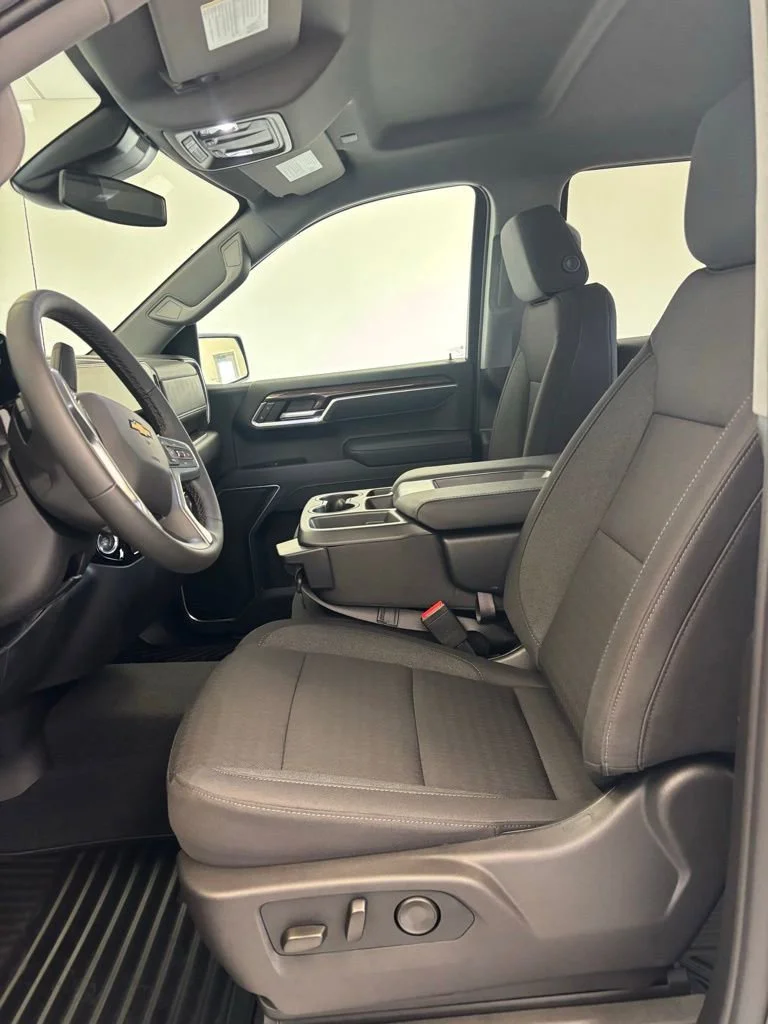 2026 Chevrolet Silverado 1500 LT - Photo 10