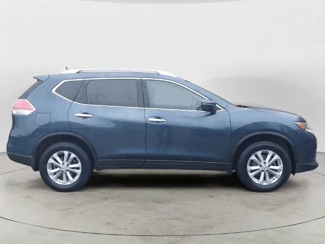 Used 2014 Graphite Blue Nissan SV image 4