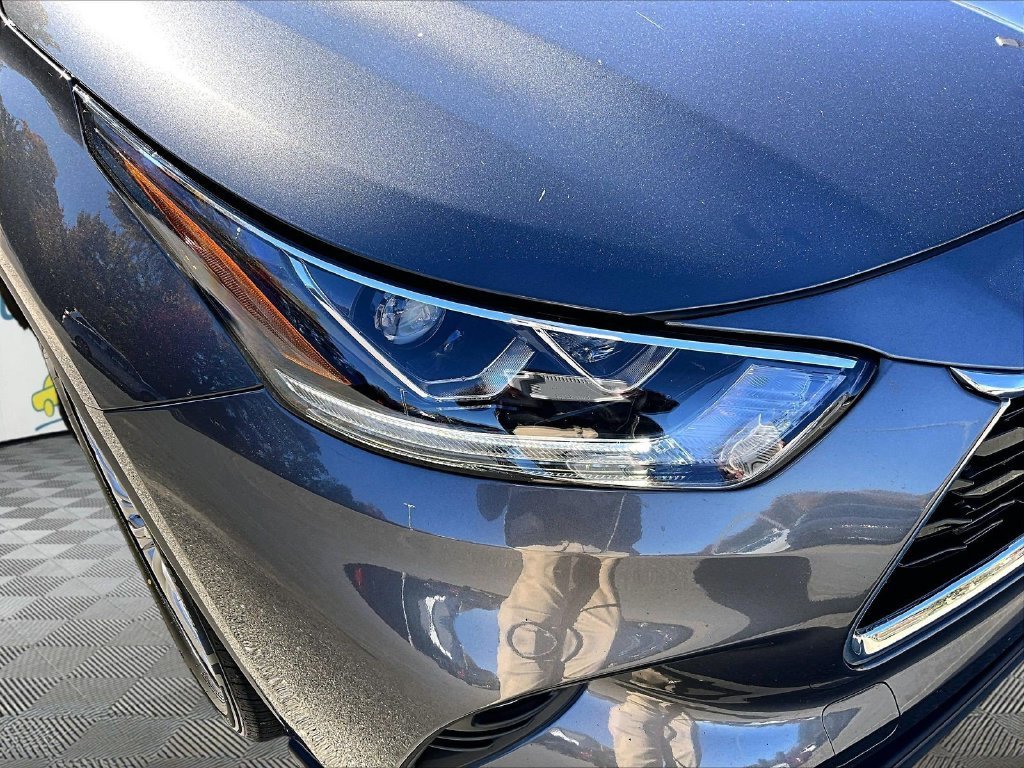 Used 2023 Gray Toyota Platinum image 34