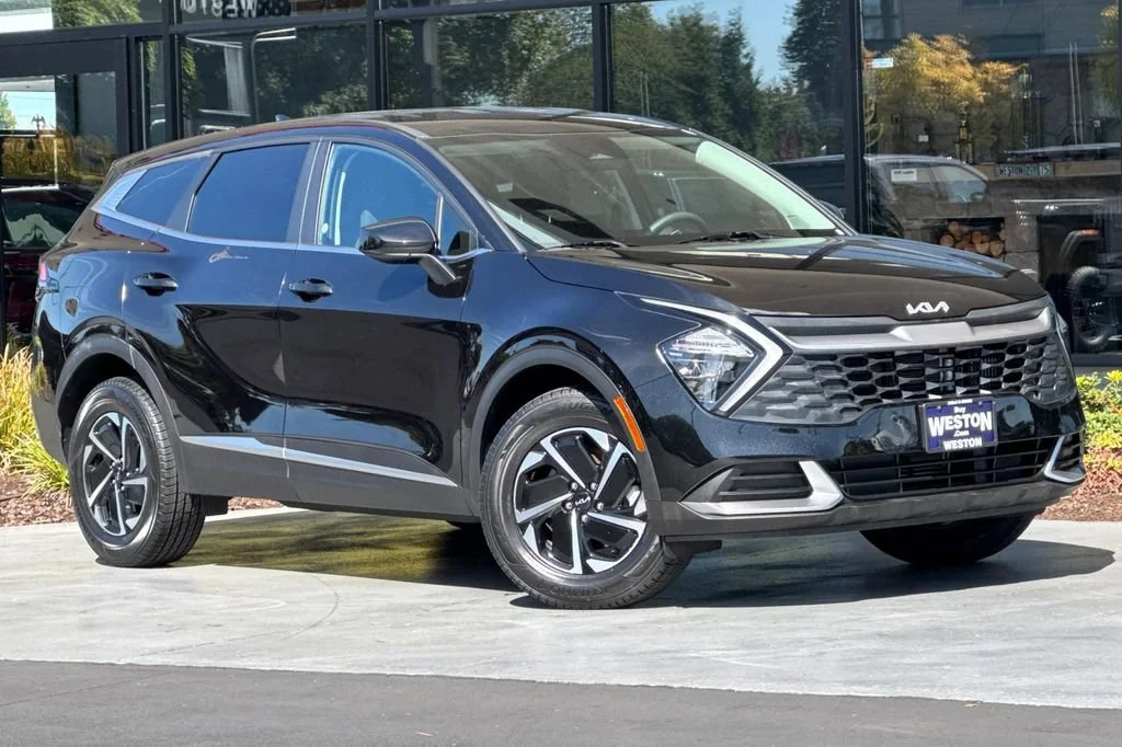 Used 2023 Black Kia LX image 2