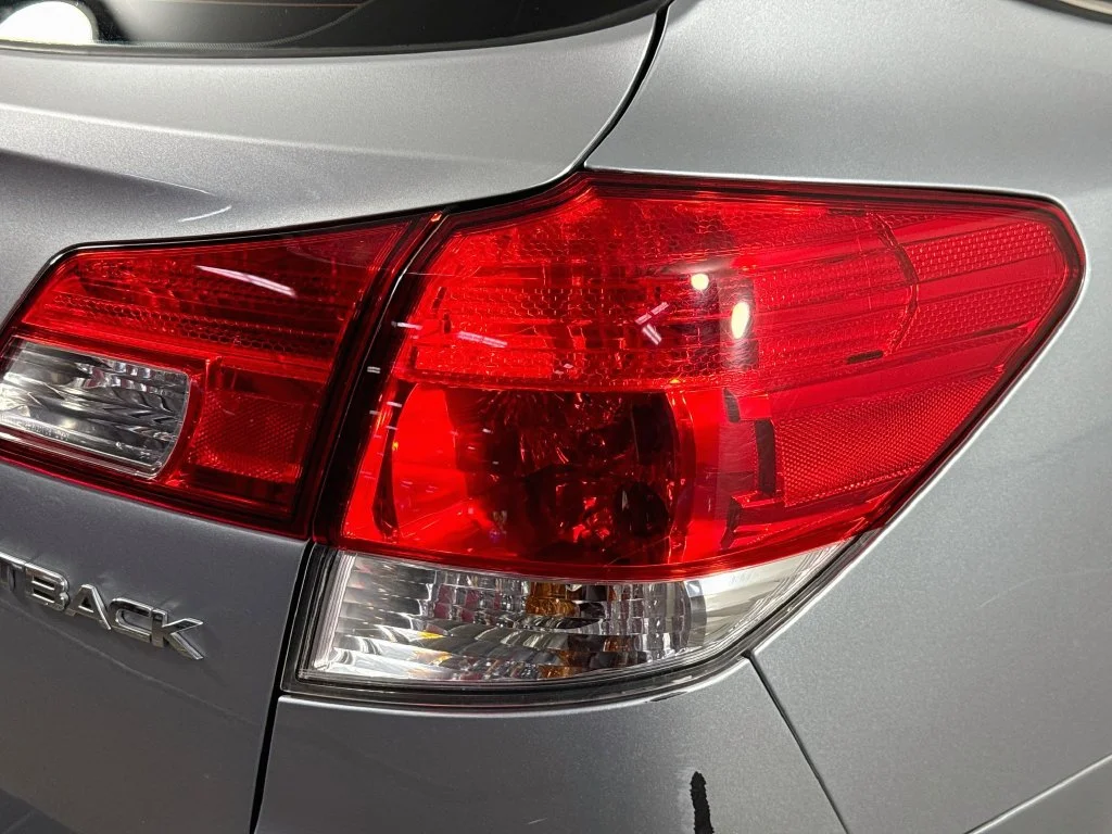 Used 2013 Silver Subaru 2.5i image 28
