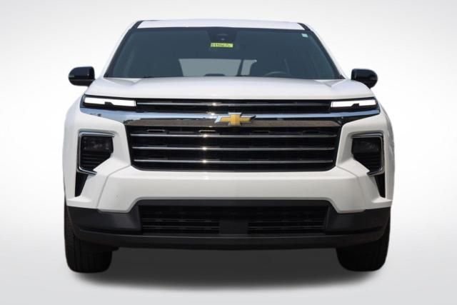 Used 2025 White Chevrolet LT image 4