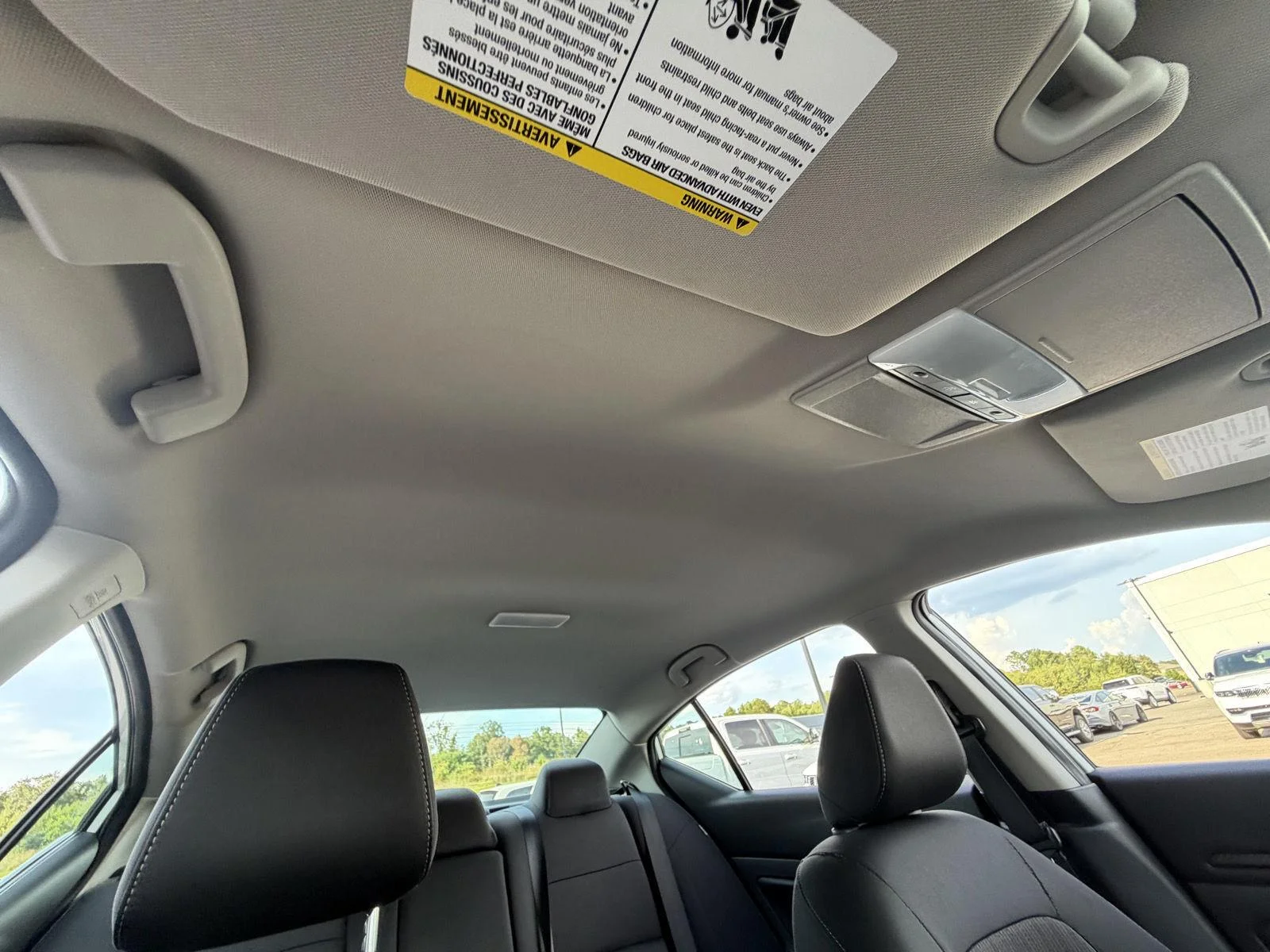 Used 2025 Glacier White Nissan SV image 21