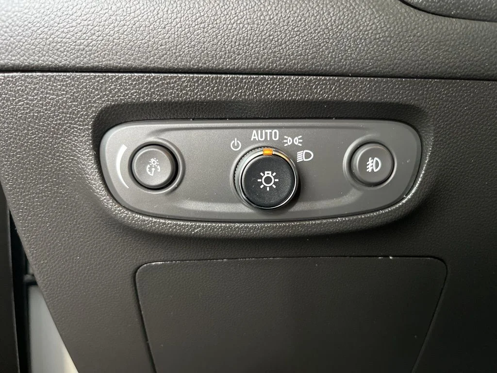 Used 2023 White Buick Preferred image 13