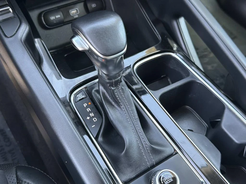 Used 2022 GRAVITY GREY Kia S image 16